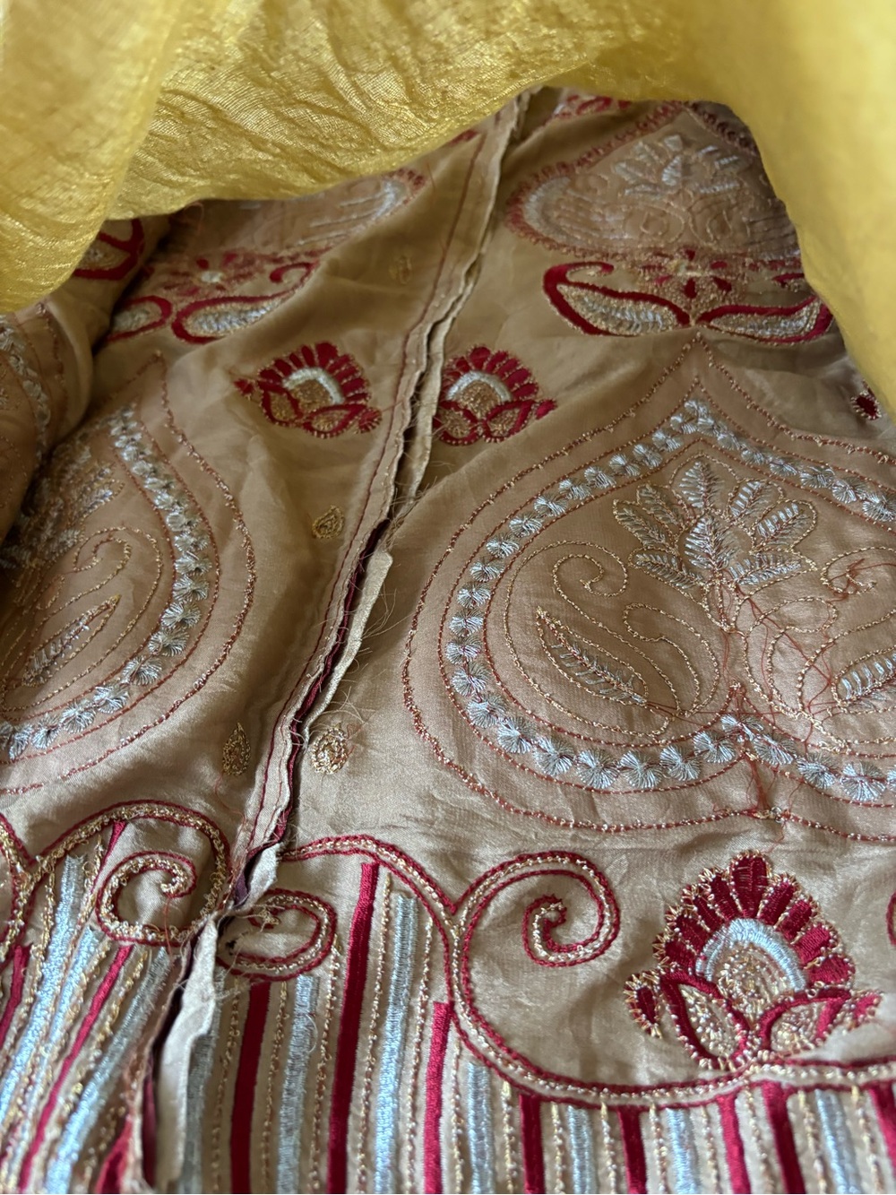 Indian Lehenga Skirt - Picture 8 of 9